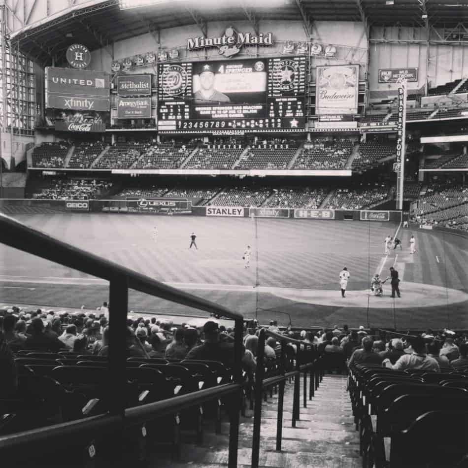 Black and white photo of a MLB game.