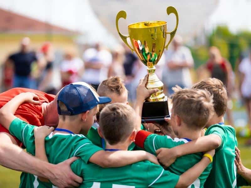 Creating a Winning Environment for Youth Sports Teams - Coaching Kidz