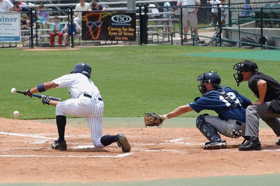 Iowa Baseball on X: 𝐈-𝐎-𝐖-𝐀 Sacrifice fly from @shojnar scores  @bdorighi! B7