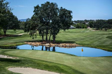 An executive golf course on a sunny day.